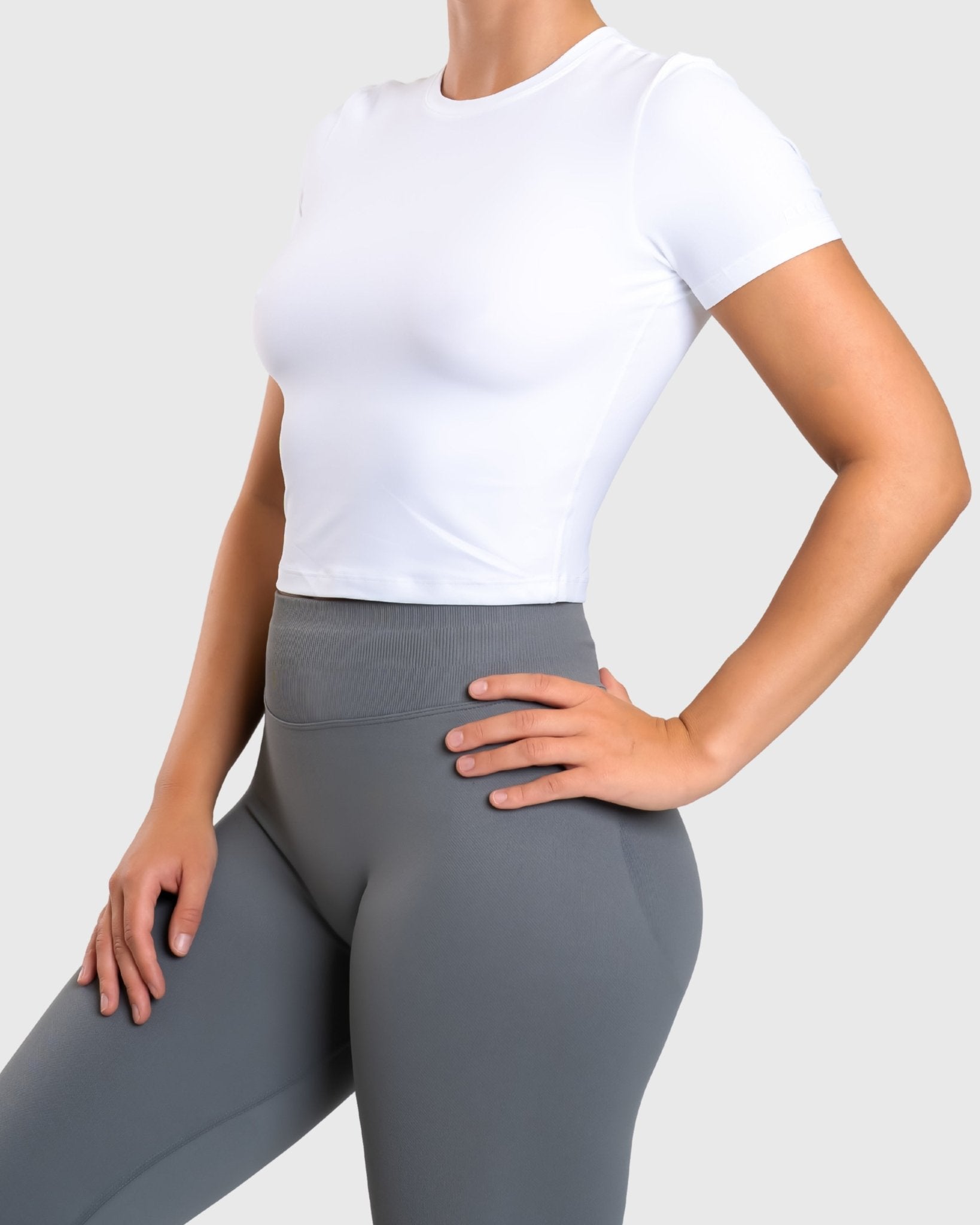 White Dry - Fit Cropped T-shirt - Peach Tights - T-shirt