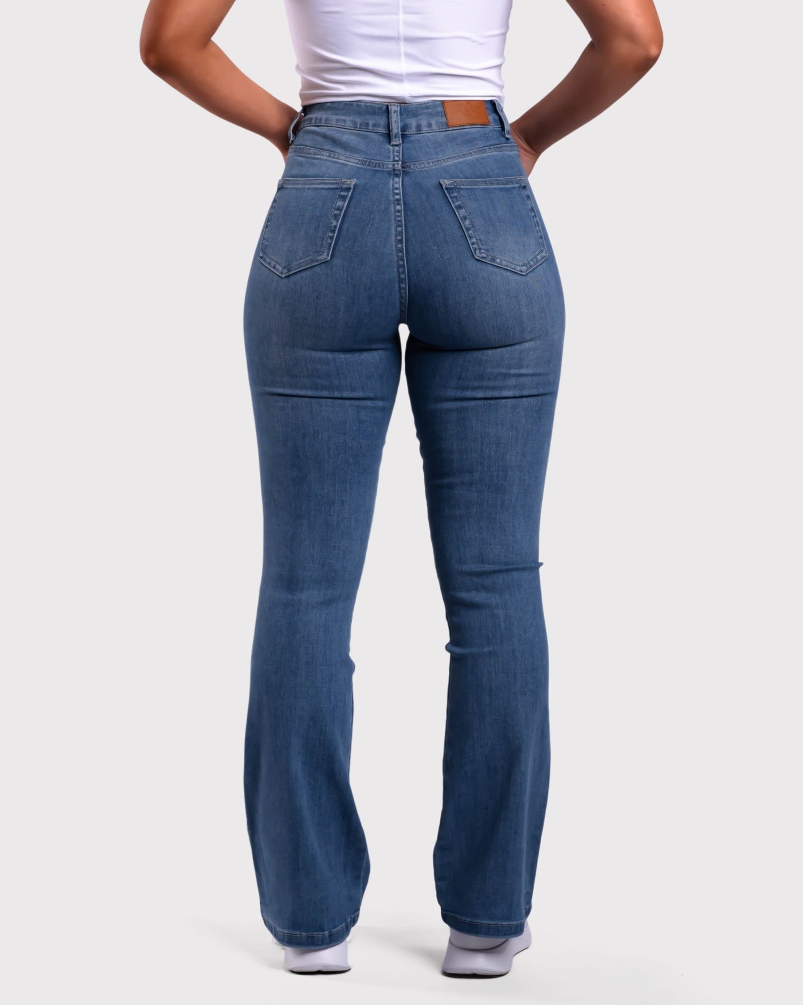 Dark Blue Flared Jeans - Peach Tights -