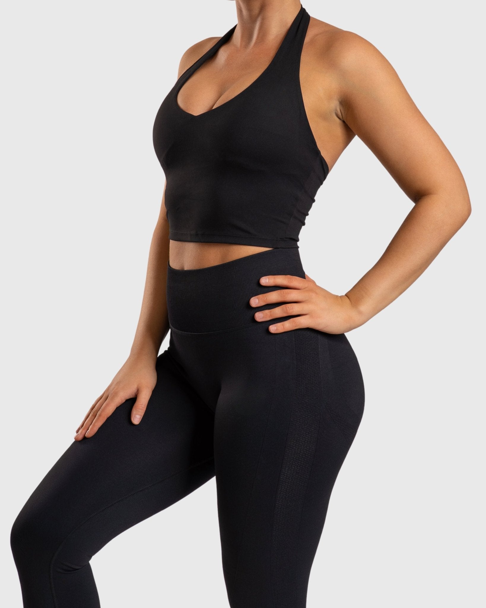 Black Lush Halterneck Topp - Peach Tights - Sports - Bra